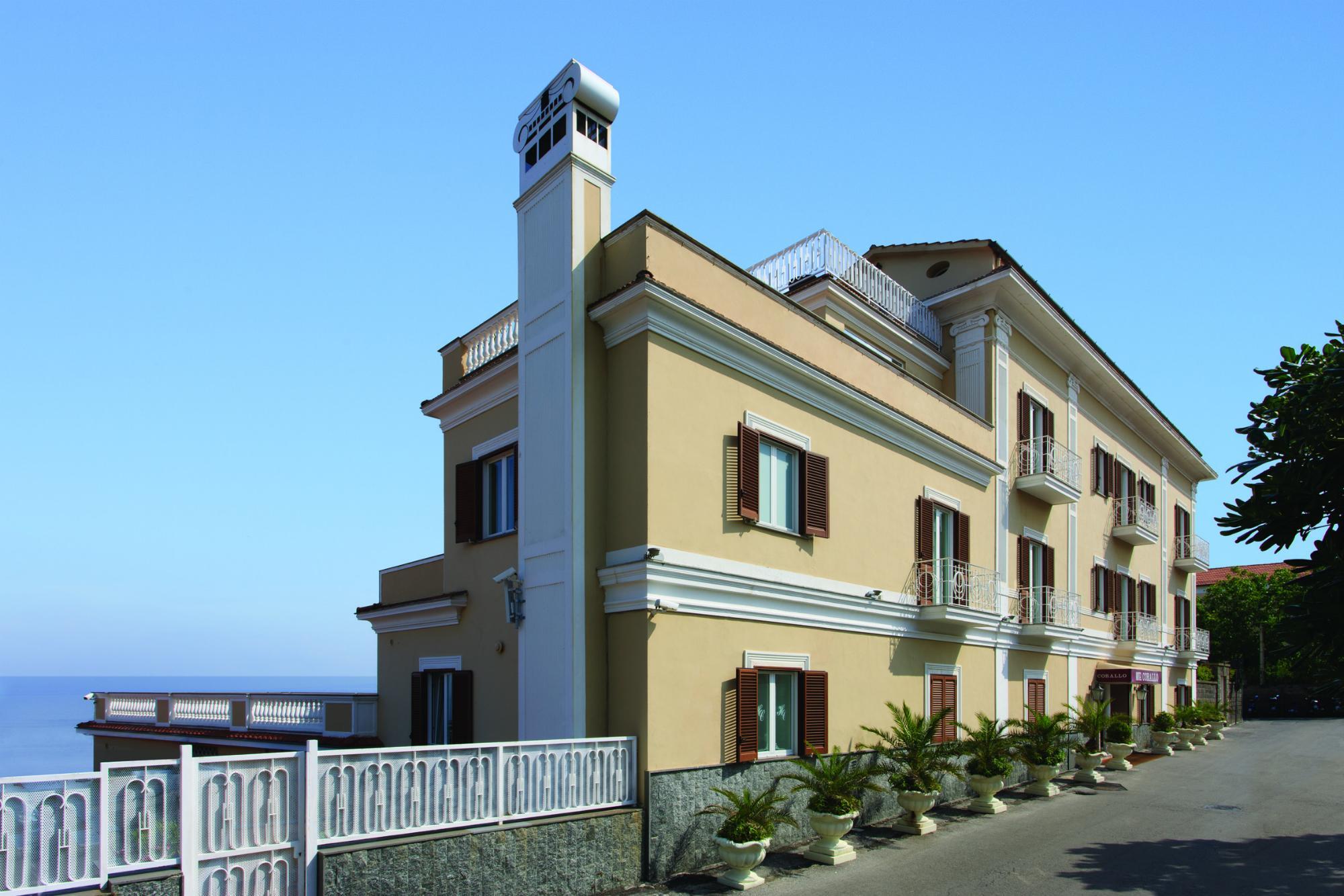Hotel Corallo Sorrento Сант'Агнело Екстериор снимка