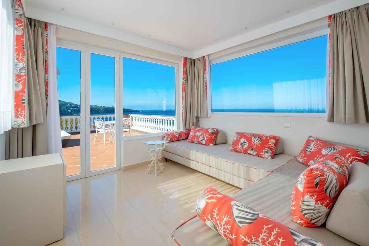 Hotel Corallo Sorrento Сант'Агнело Екстериор снимка
